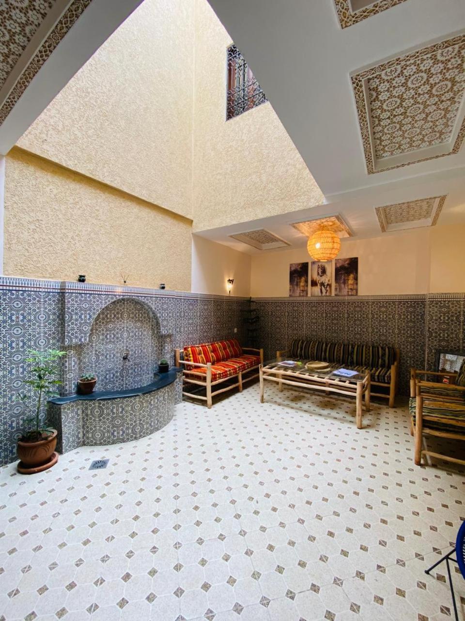 Private Riad 3Ch Salon, Terrasse Avec Jacuzzi , A Jemaa El Fna Marakeş Dış mekan fotoğraf